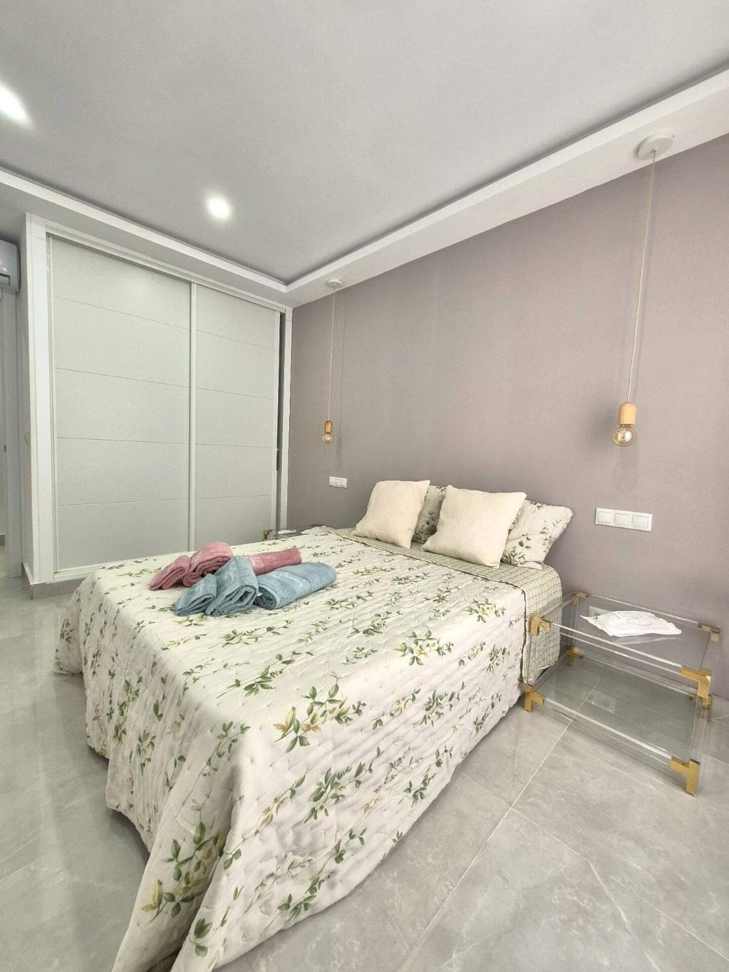Happy Travel Renovated Duplex *