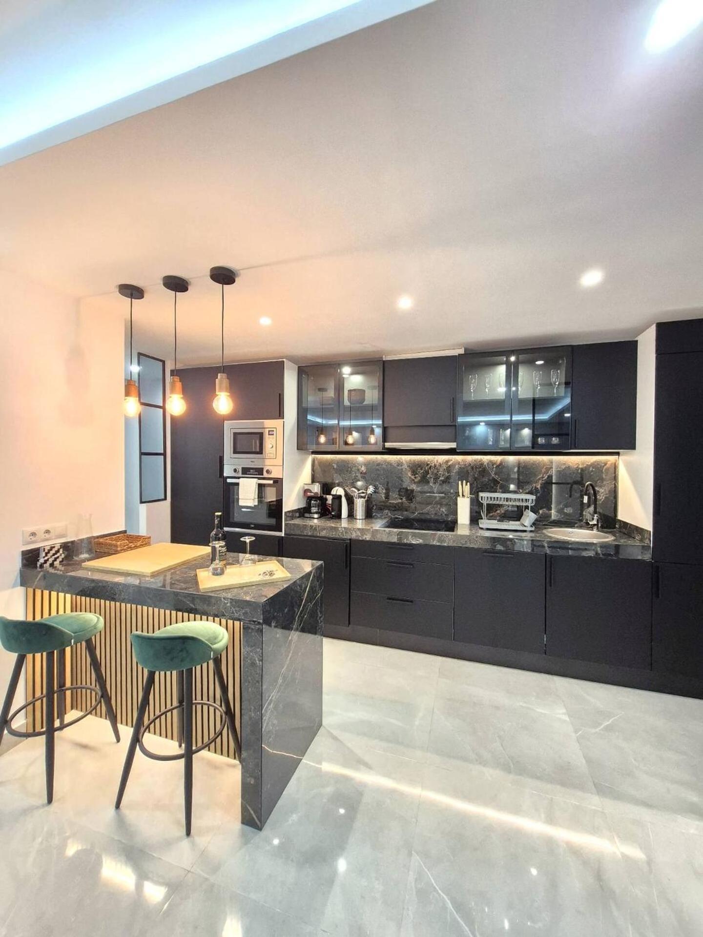 Happy Travel Renovated Duplex Marbella
