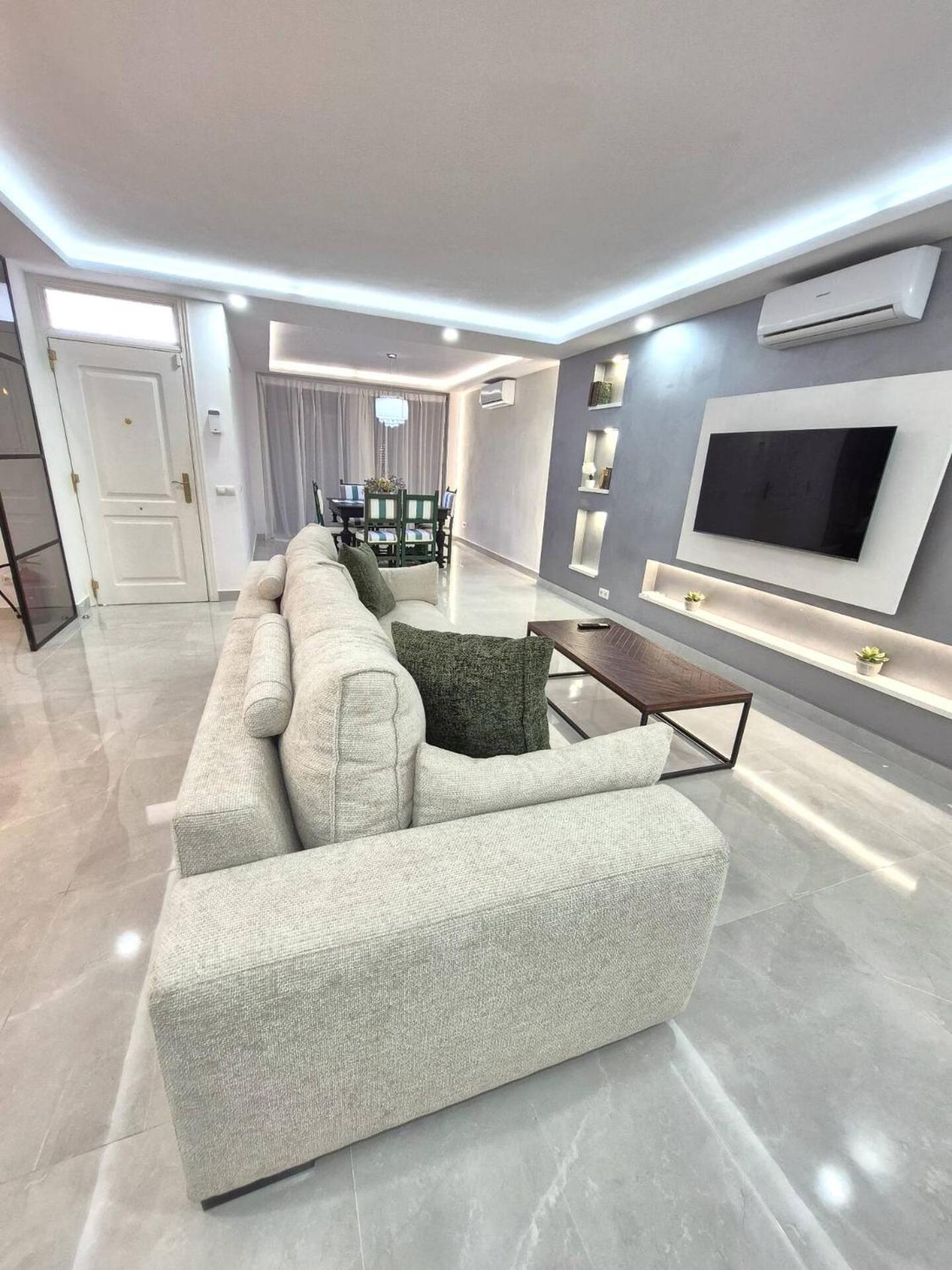 Happy Travel Renovated Duplex Appartamento Marbella