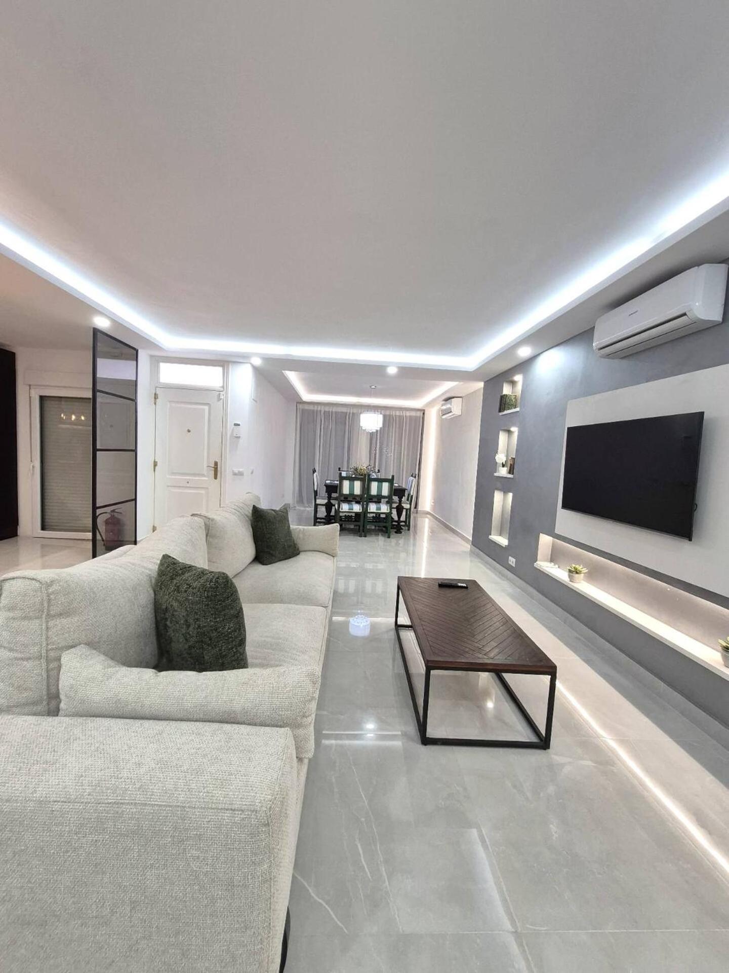 Happy Travel Renovated Duplex Marbella